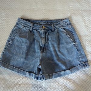 American Eagle Jean Shorts Light Wash Denim Cuff Women's Size 6 Small